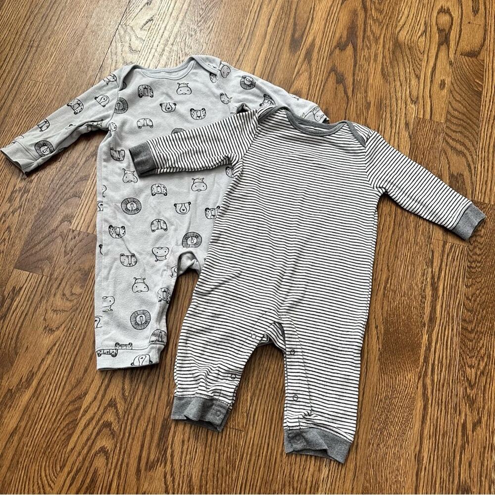 Old Navy long sleeve romper bundle, size 6-12M